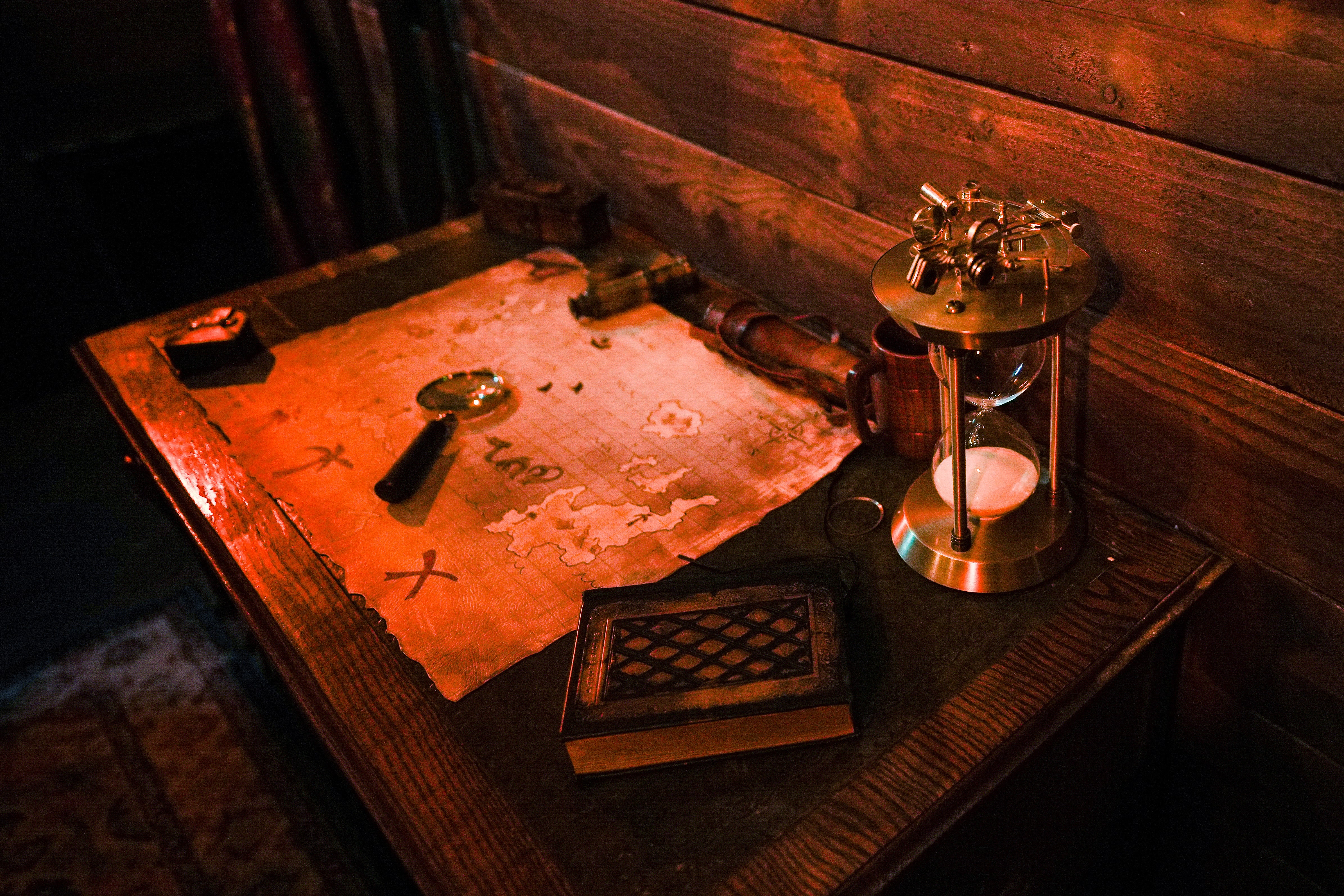 Houdini's Escape Rooms. Captain Blackheart's Curse
